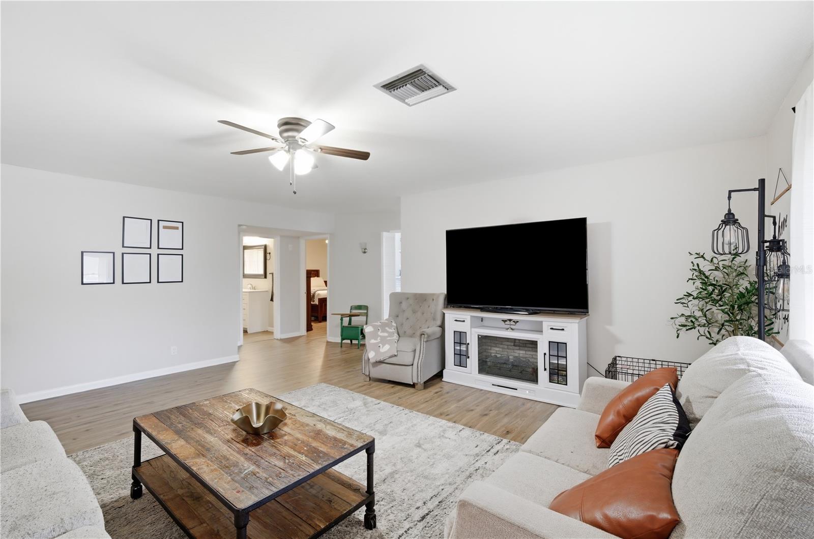 Image 6 of 15 For 1702 Lowry Avenue