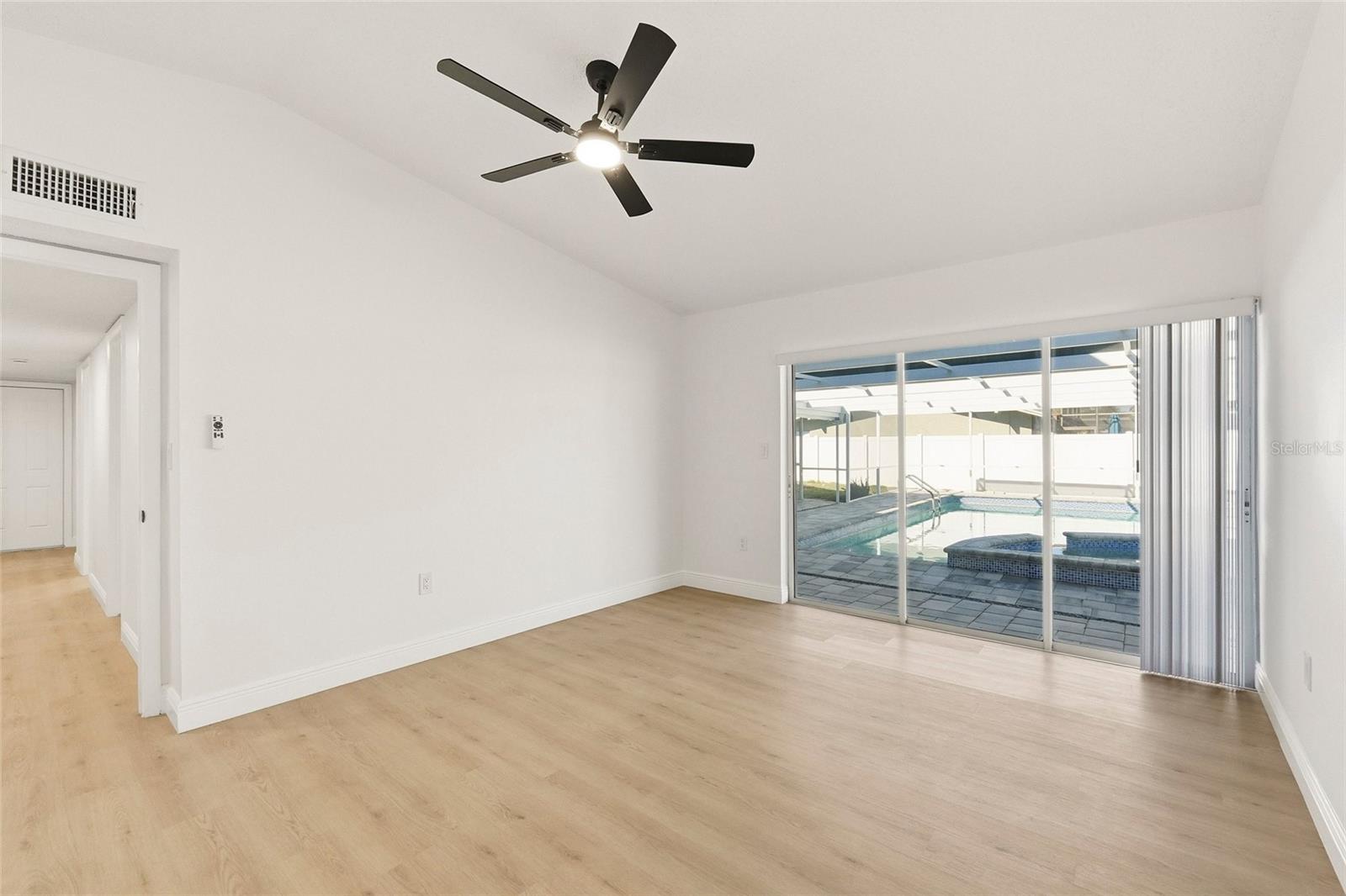 Image 14 of 34 For 9435 117th Street