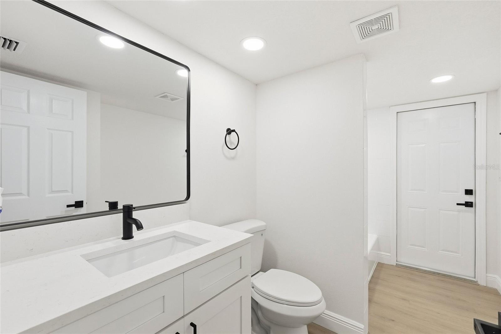 Image 23 of 34 For 9435 117th Street