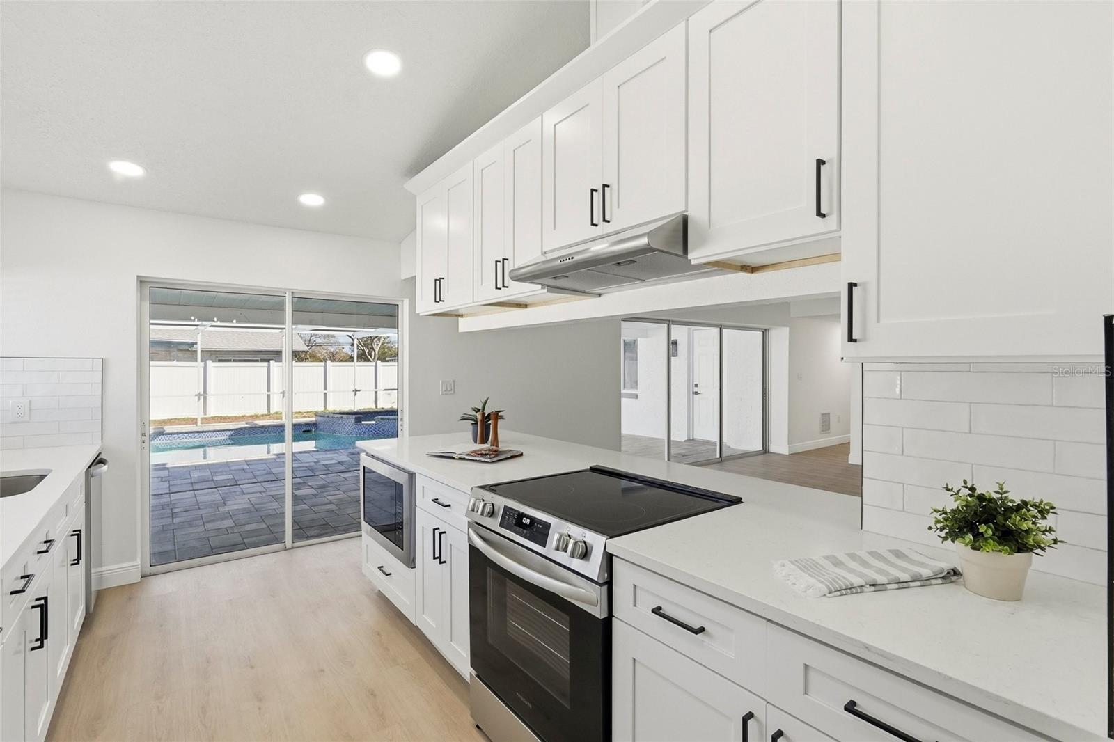 Image 8 of 34 For 9435 117th Street