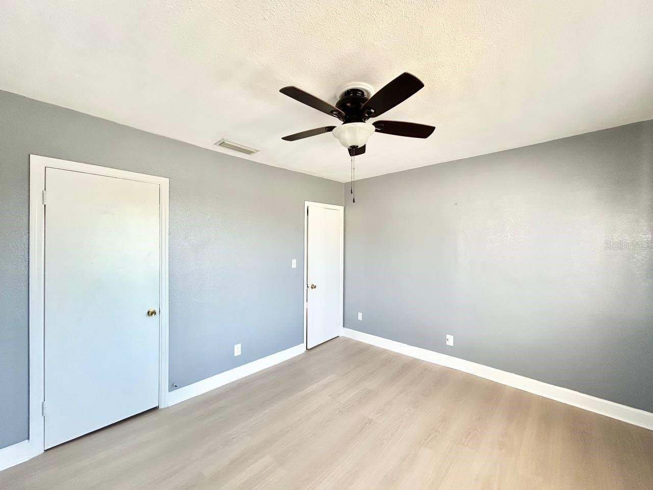 Image 14 of 20 For 2720 Edwards Avenue S