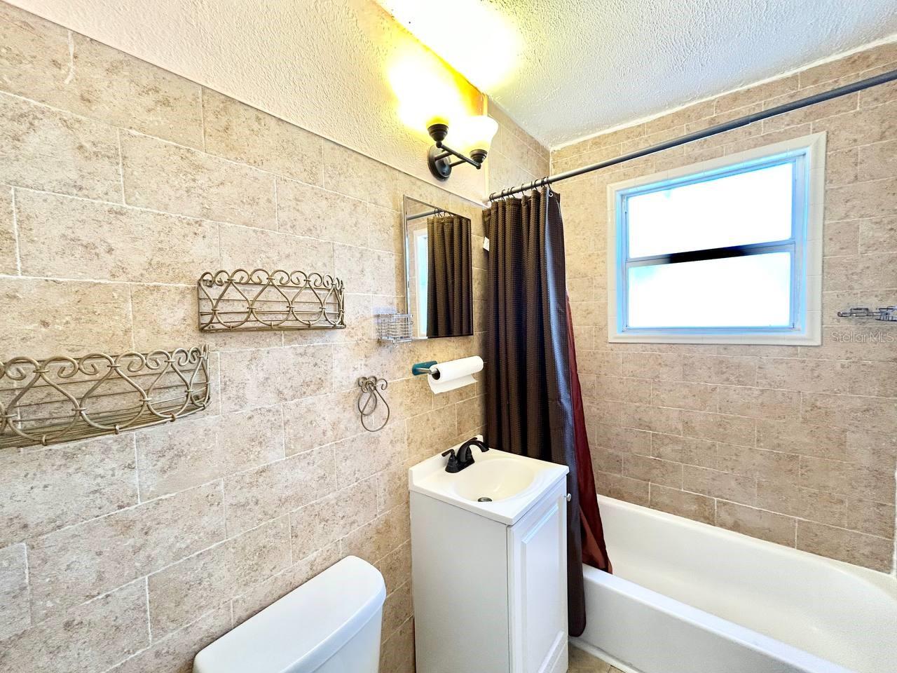 Image 15 of 20 For 2720 Edwards Avenue S