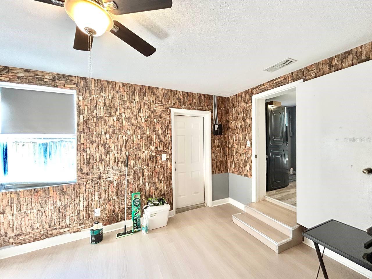 Image 17 of 20 For 2720 Edwards Avenue S