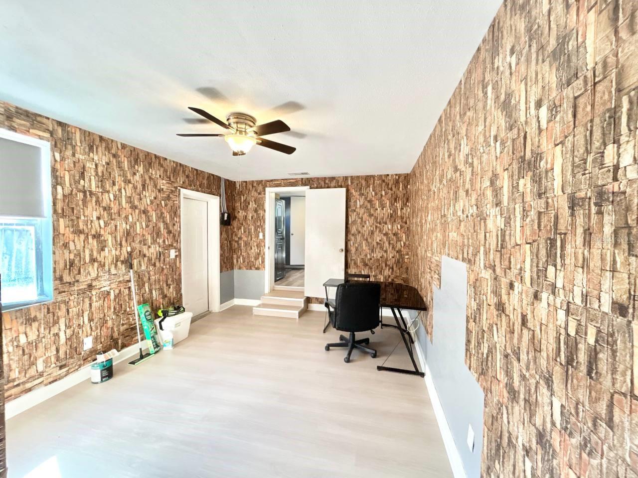 Image 18 of 20 For 2720 Edwards Avenue S