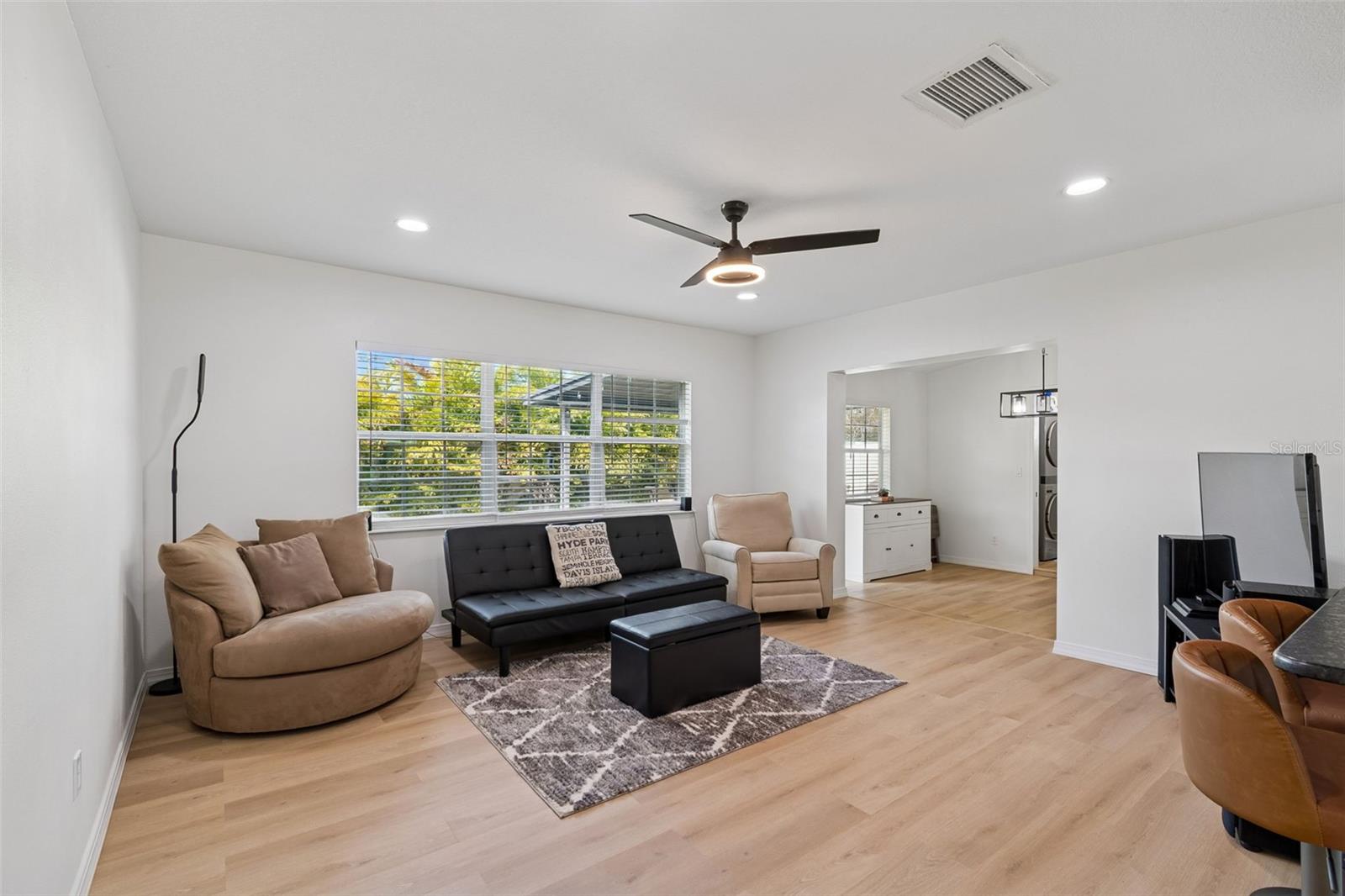 Image 15 of 45 For 4636 Bay Court Avenue