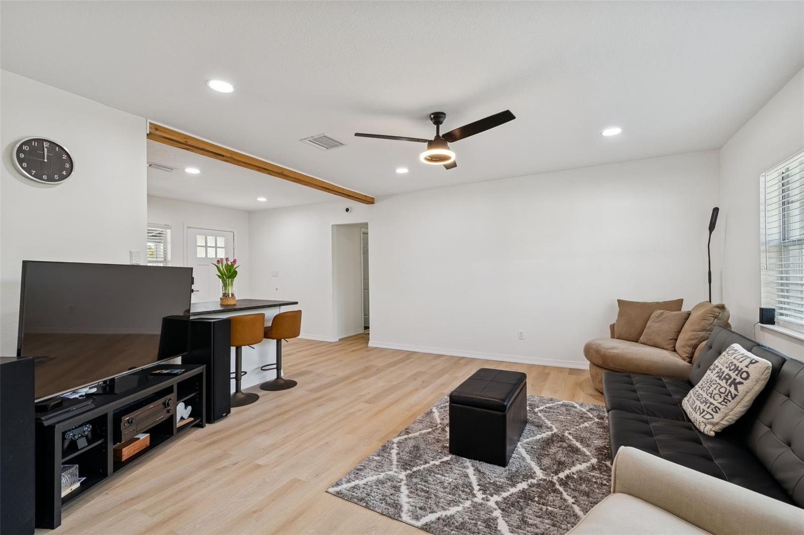 Image 18 of 45 For 4636 Bay Court Avenue