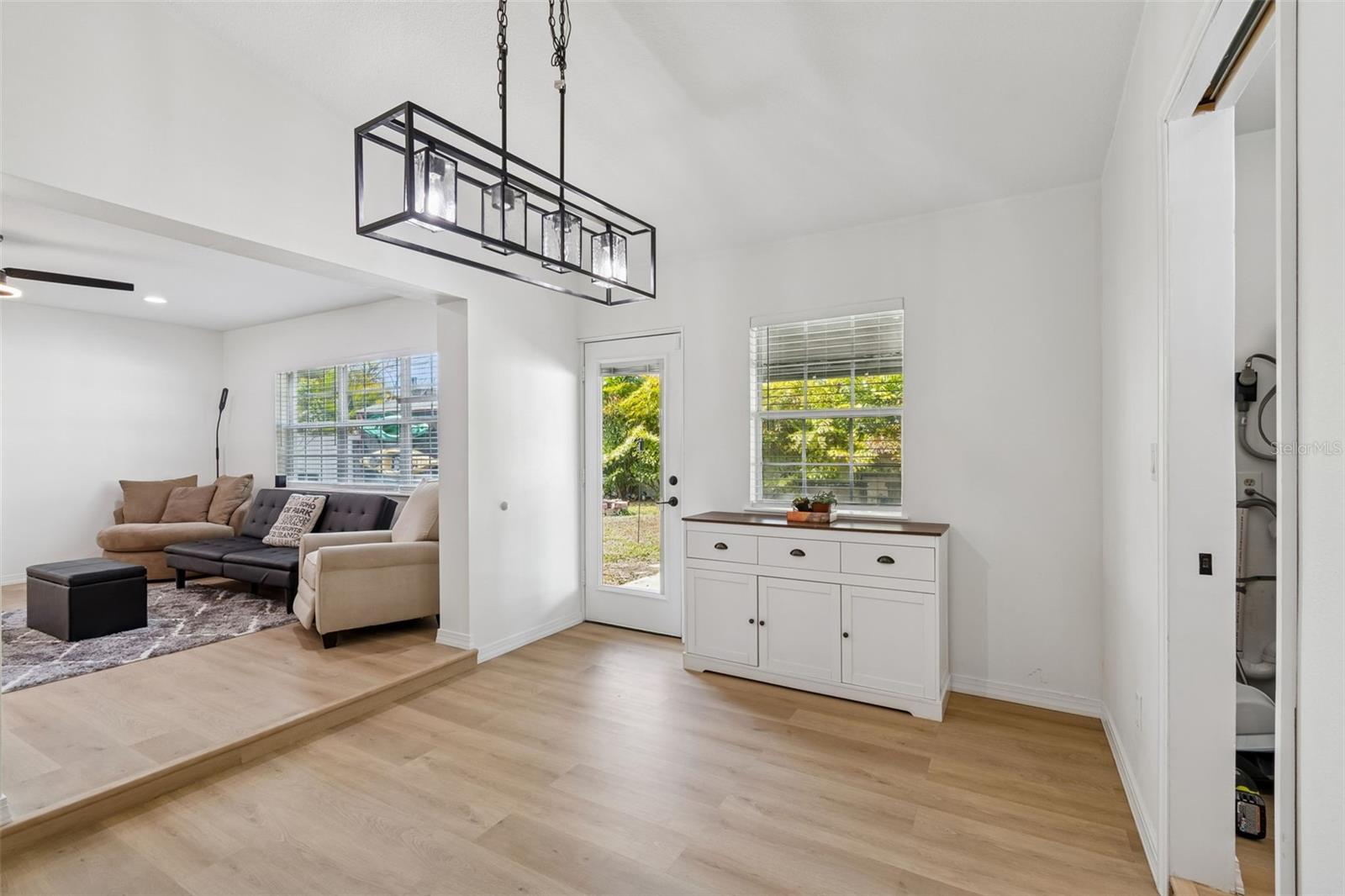 Image 21 of 45 For 4636 Bay Court Avenue