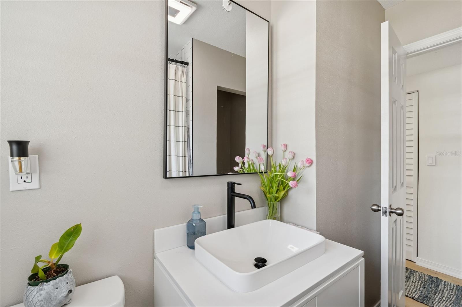 Image 26 of 45 For 4636 Bay Court Avenue