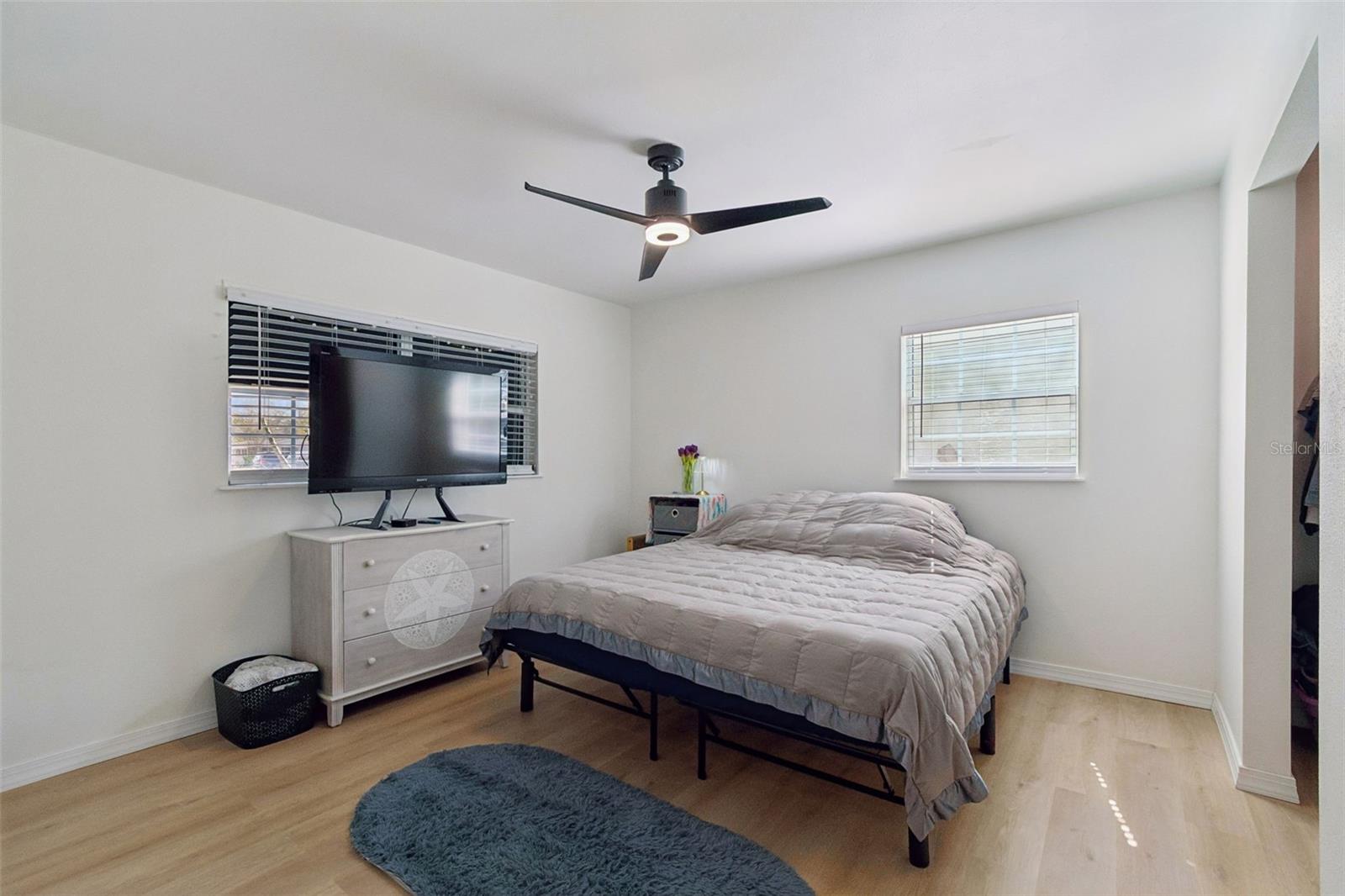 Image 27 of 45 For 4636 Bay Court Avenue