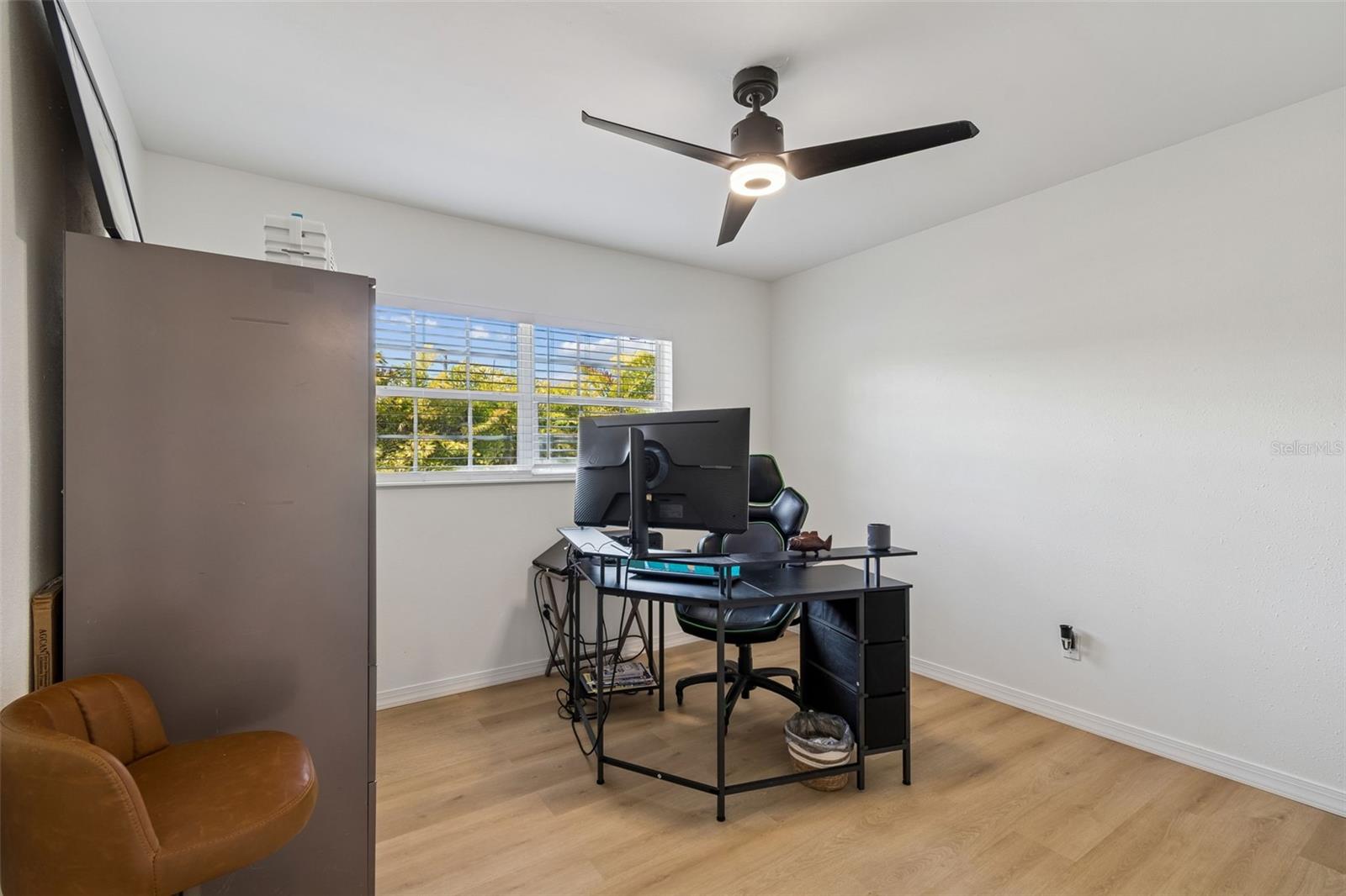 Image 34 of 45 For 4636 Bay Court Avenue