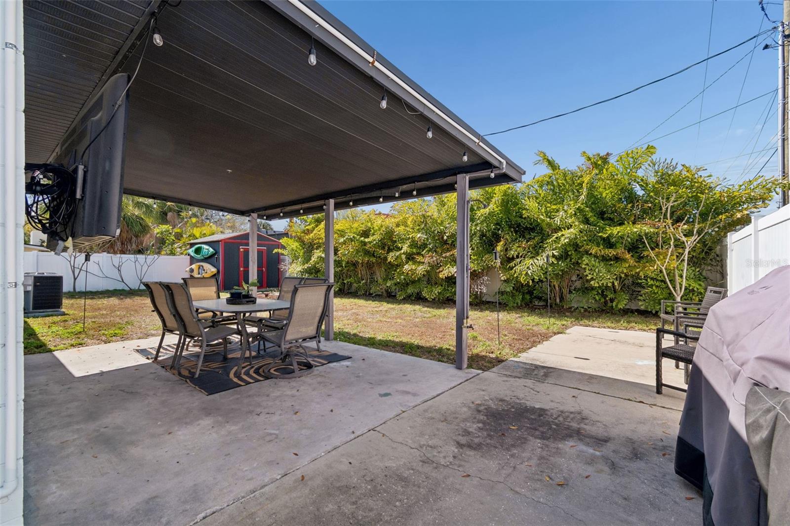 Image 36 of 45 For 4636 Bay Court Avenue