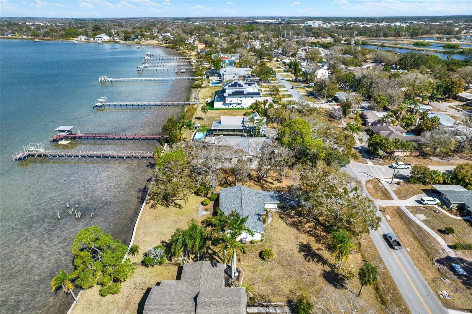 Image 12 of 22 For 400 Shore Drive E