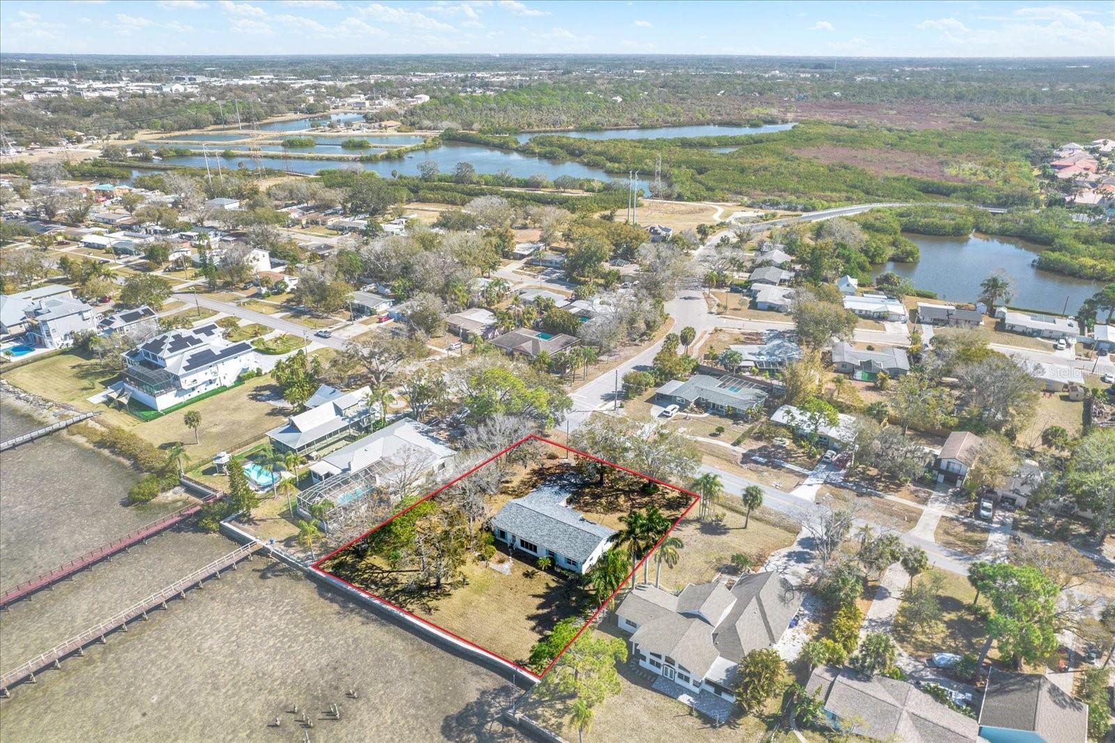 Image 16 of 22 For 400 Shore Drive E