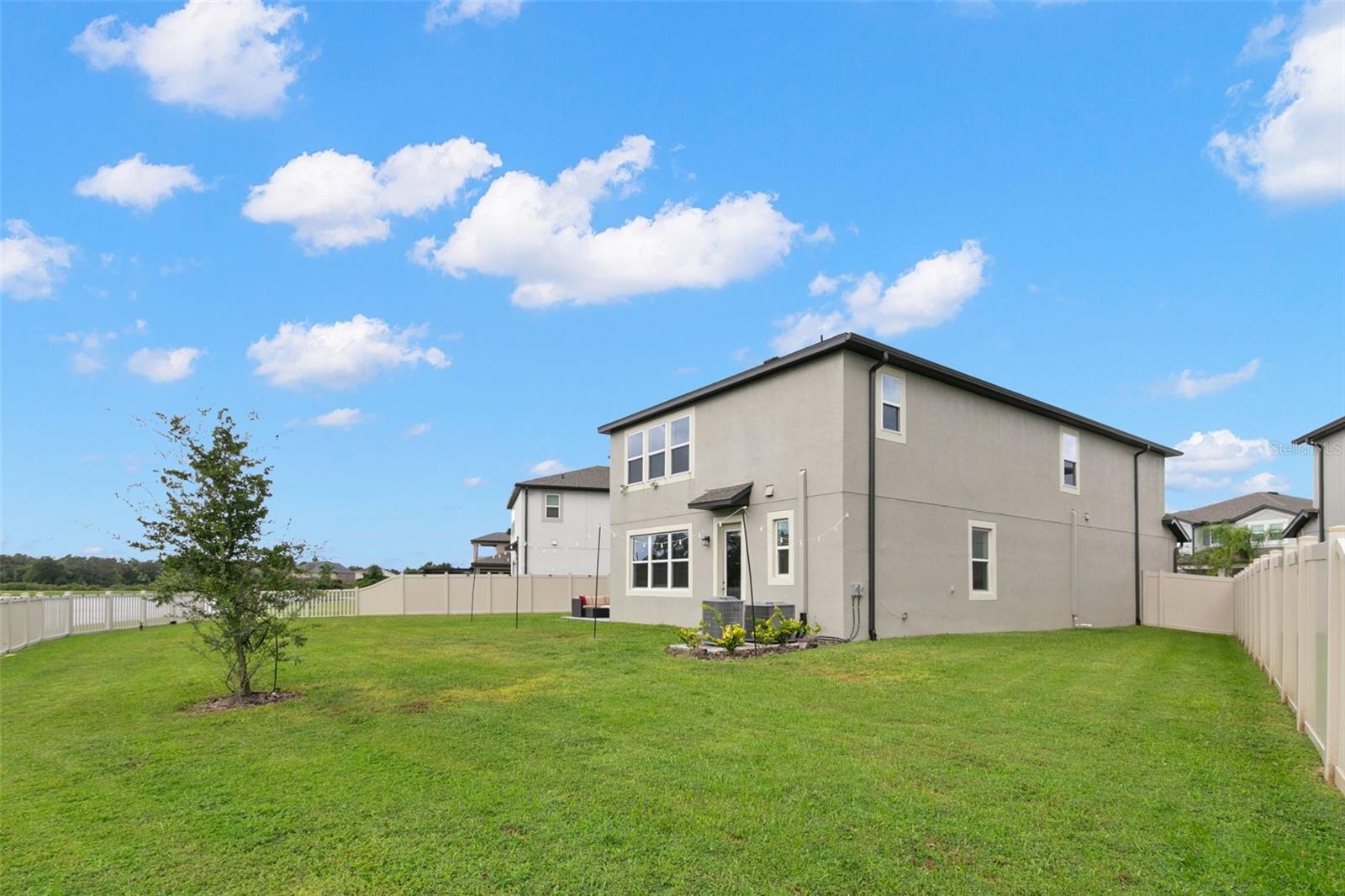 Image 27 of 60 For 16044 Sonoma Grove Circle