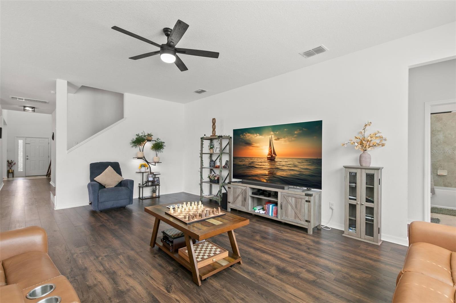 Image 7 of 60 For 16044 Sonoma Grove Circle