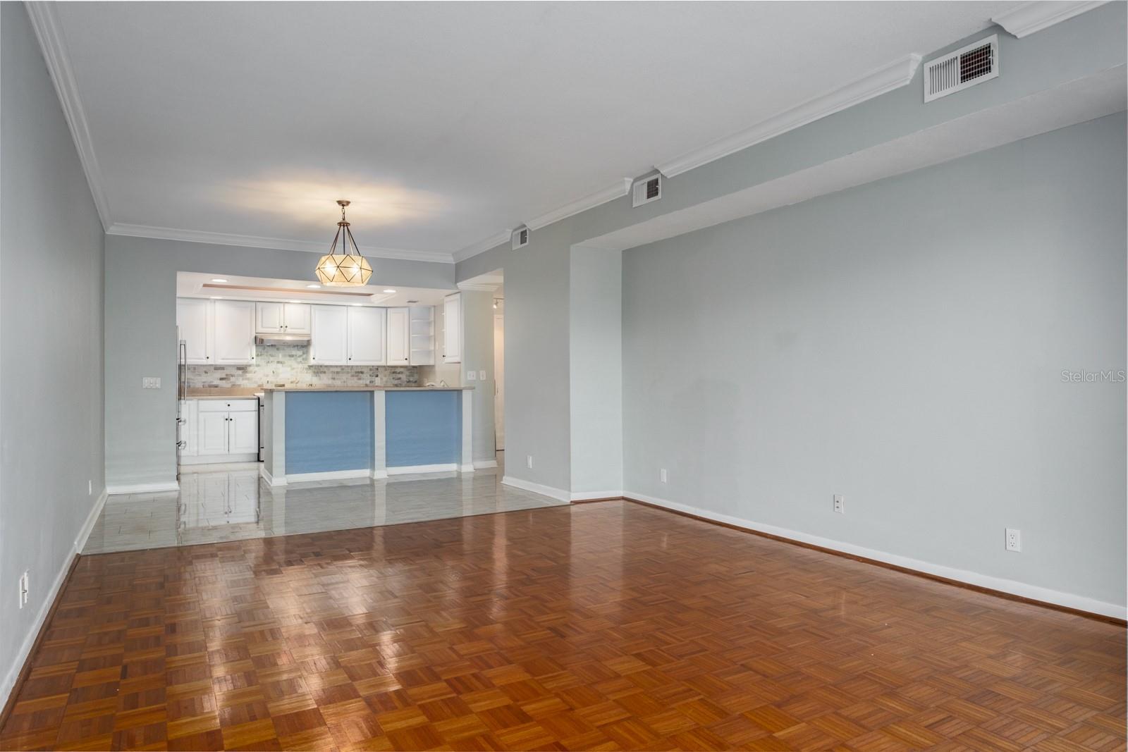 Image 10 of 72 For 8 Belleview Boulevard 108