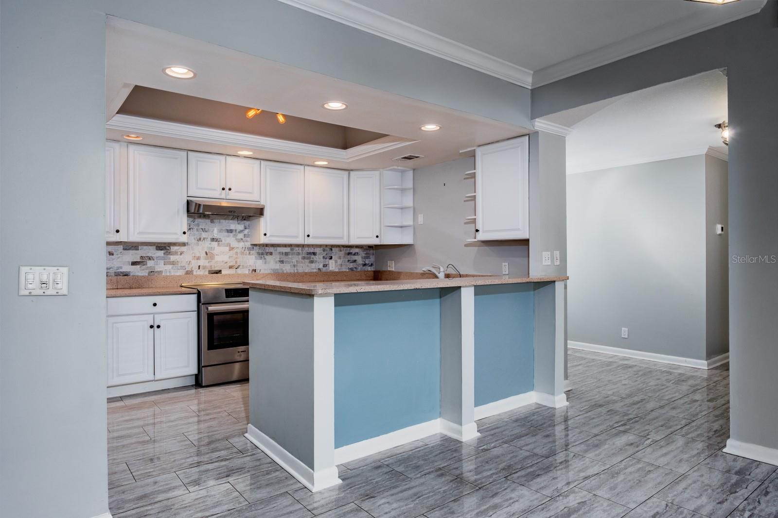 Image 11 of 72 For 8 Belleview Boulevard 108