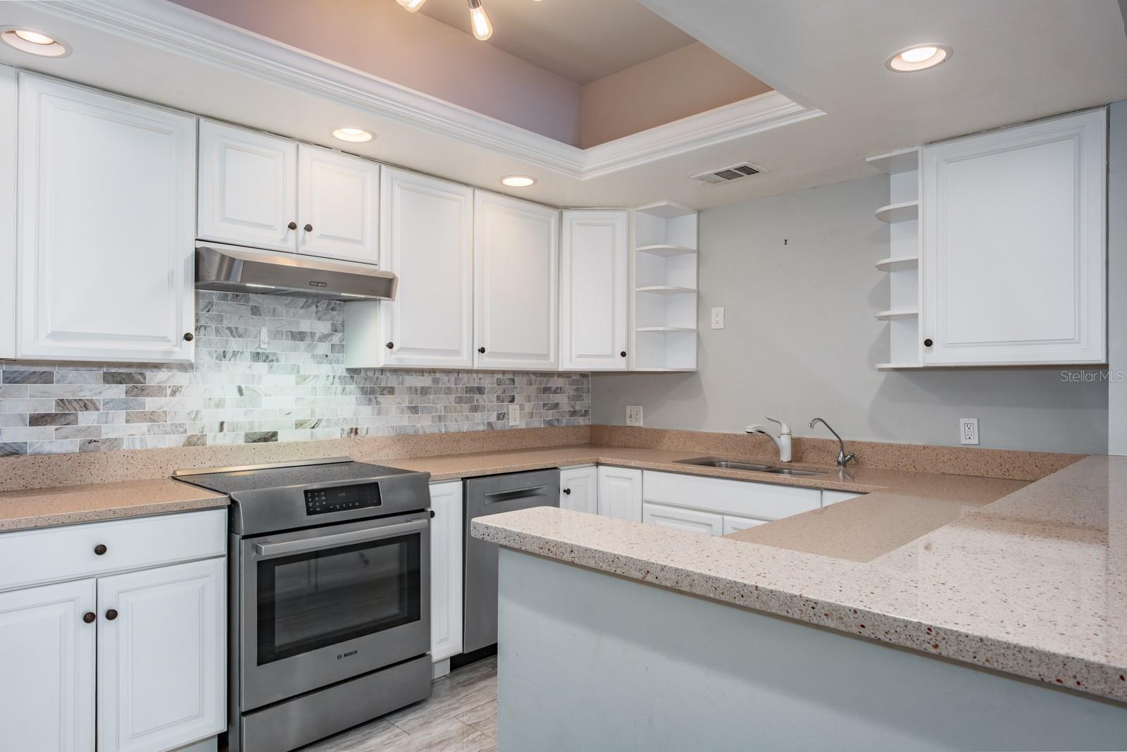 Image 15 of 72 For 8 Belleview Boulevard 108