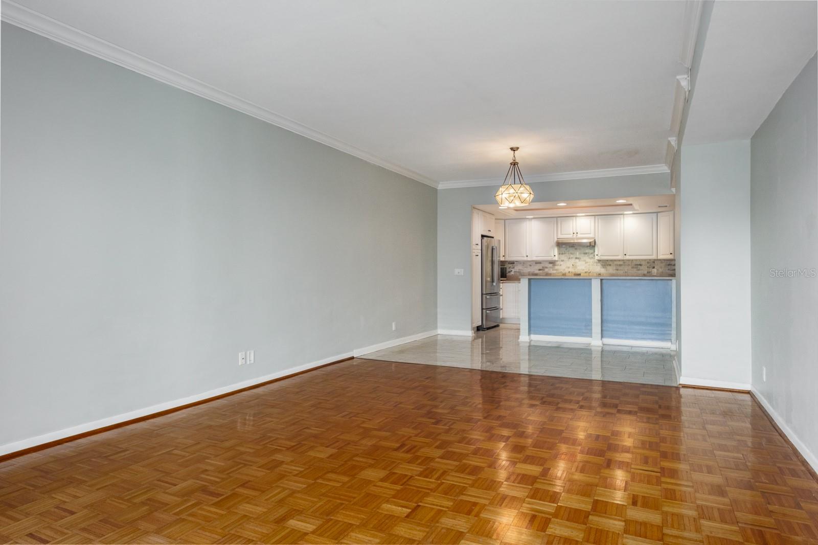 Image 9 of 72 For 8 Belleview Boulevard 108