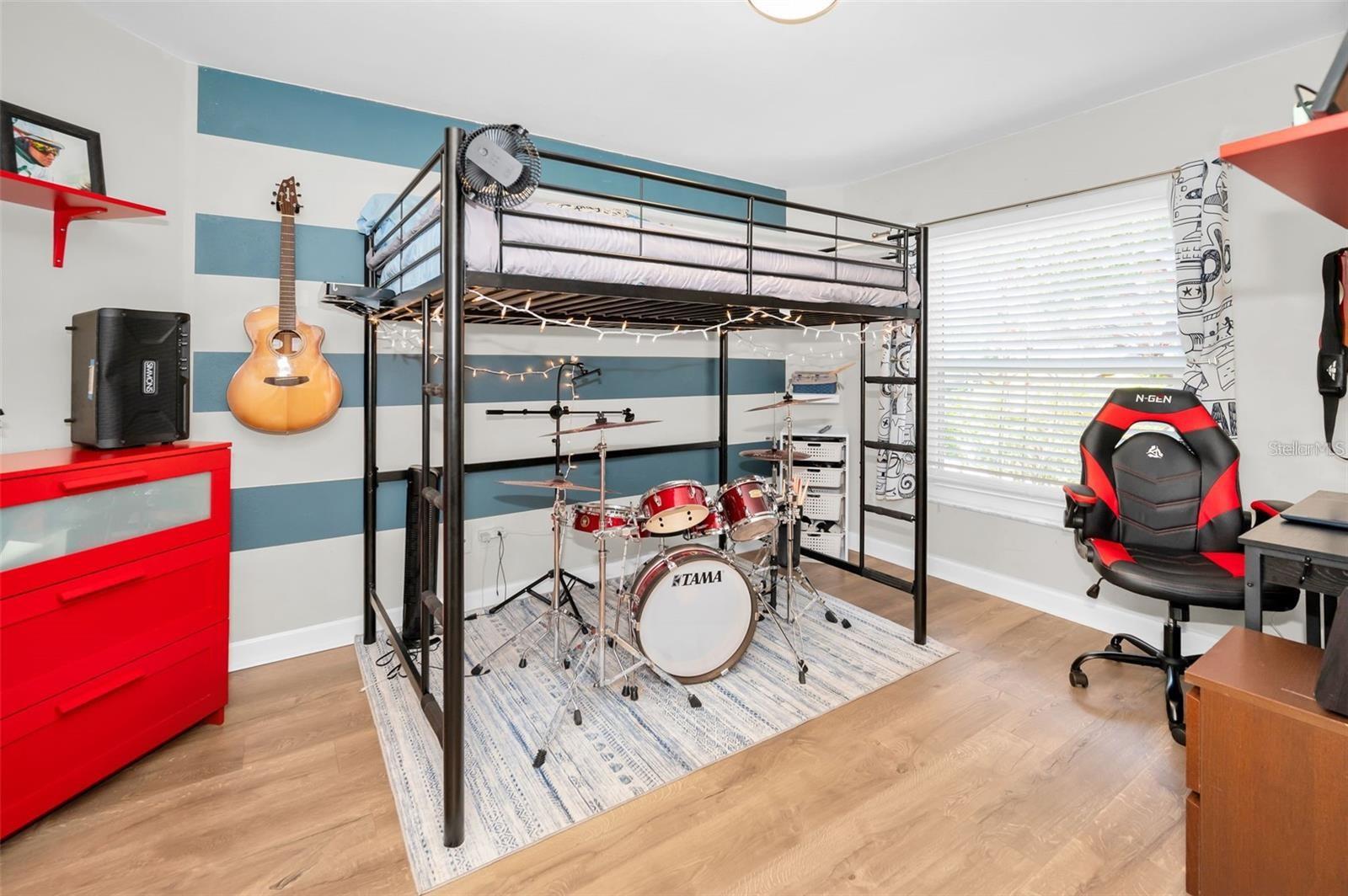 Image 22 of 38 For 8904 Beeler Drive