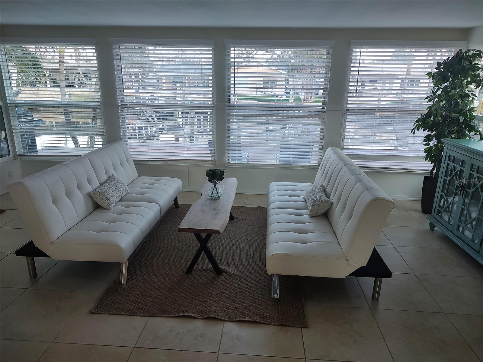 Image 15 of 27 For 4165 13th Lane Ne