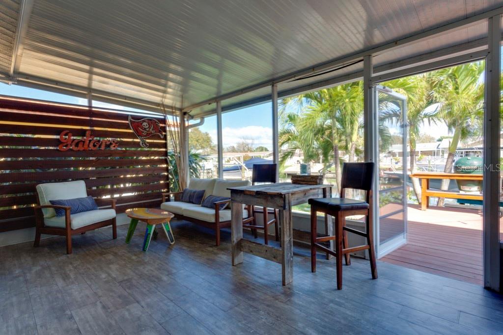 Image 22 of 27 For 4165 13th Lane Ne