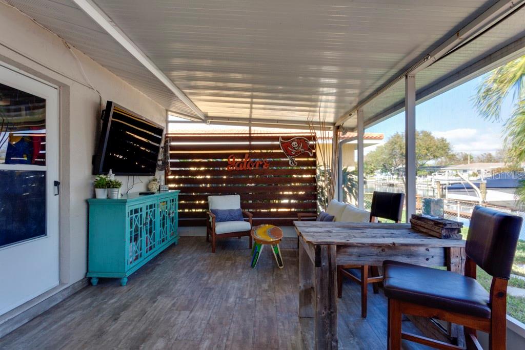 Image 23 of 27 For 4165 13th Lane Ne