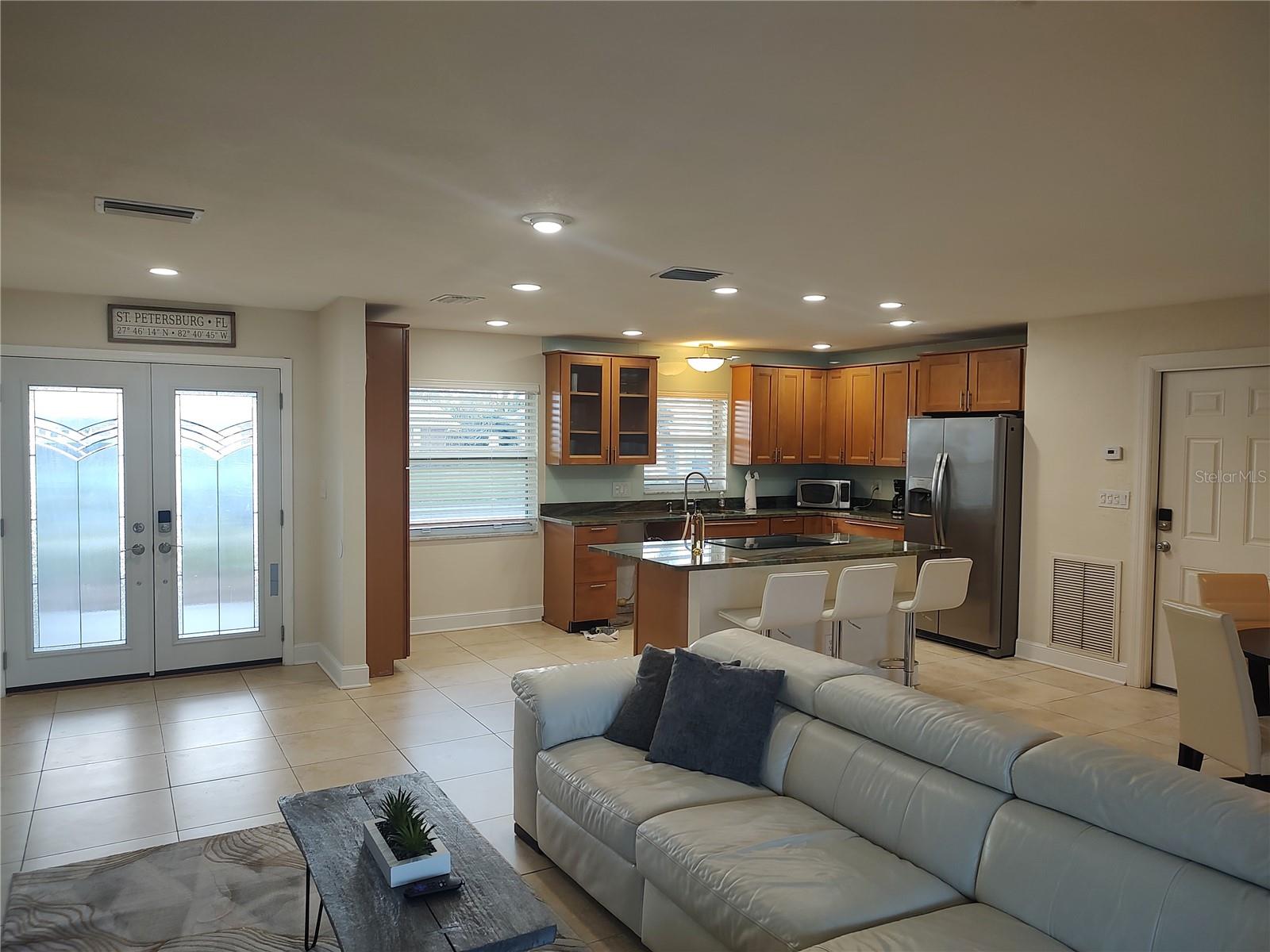 Image 8 of 27 For 4165 13th Lane Ne