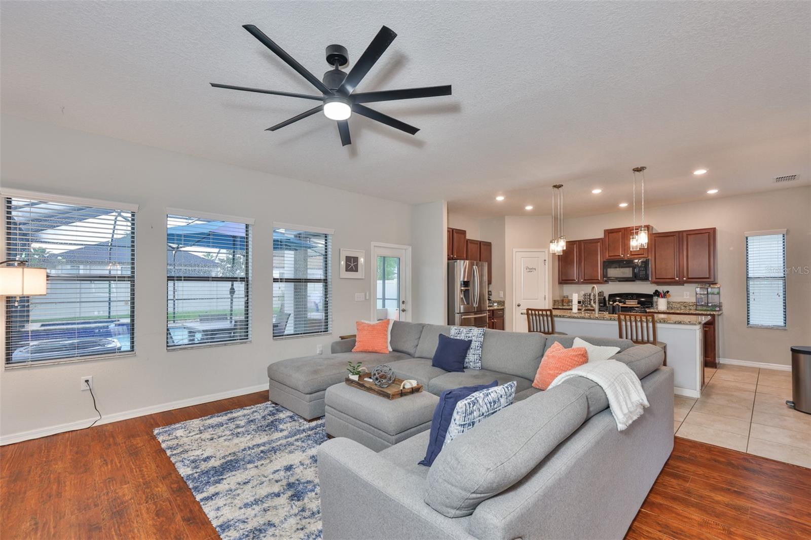 Listing photo id 9 for 21324 Southern Charm Drive