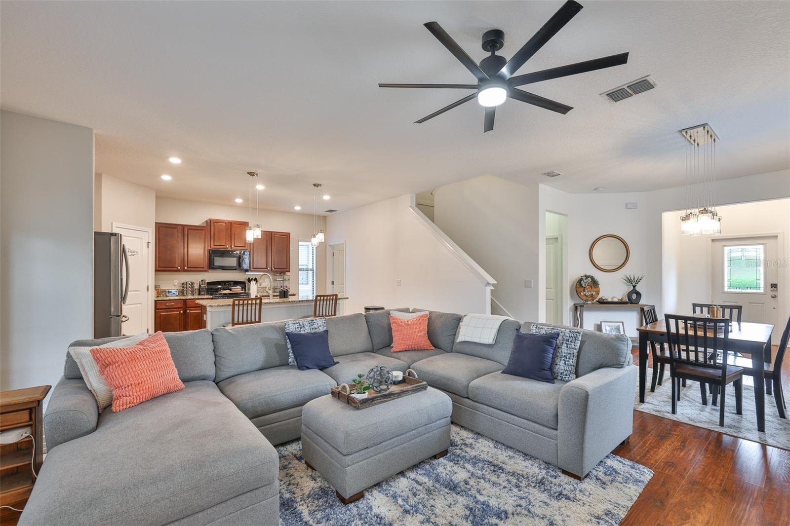 Listing photo id 10 for 21324 Southern Charm Drive