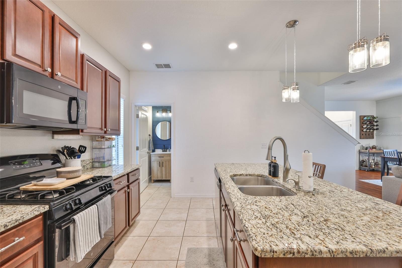 Listing photo id 14 for 21324 Southern Charm Drive