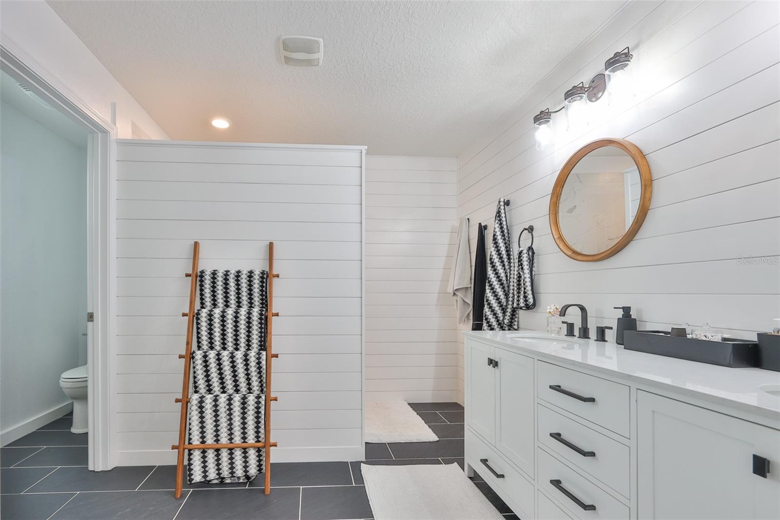 Listing photo id 1 for 21324 Southern Charm Drive