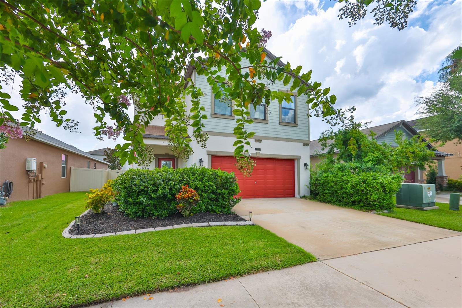 Listing photo id 3 for 21324 Southern Charm Drive