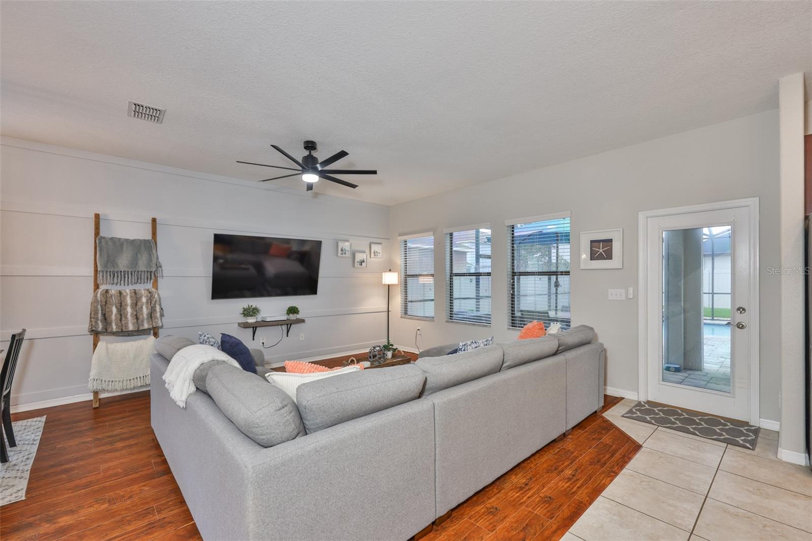 Listing photo id 7 for 21324 Southern Charm Drive