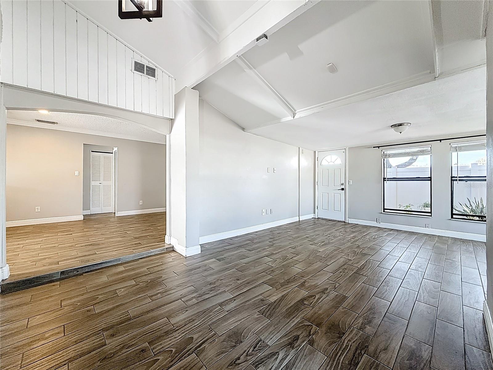 Image 11 of 85 For 5108 Ravensdale Way