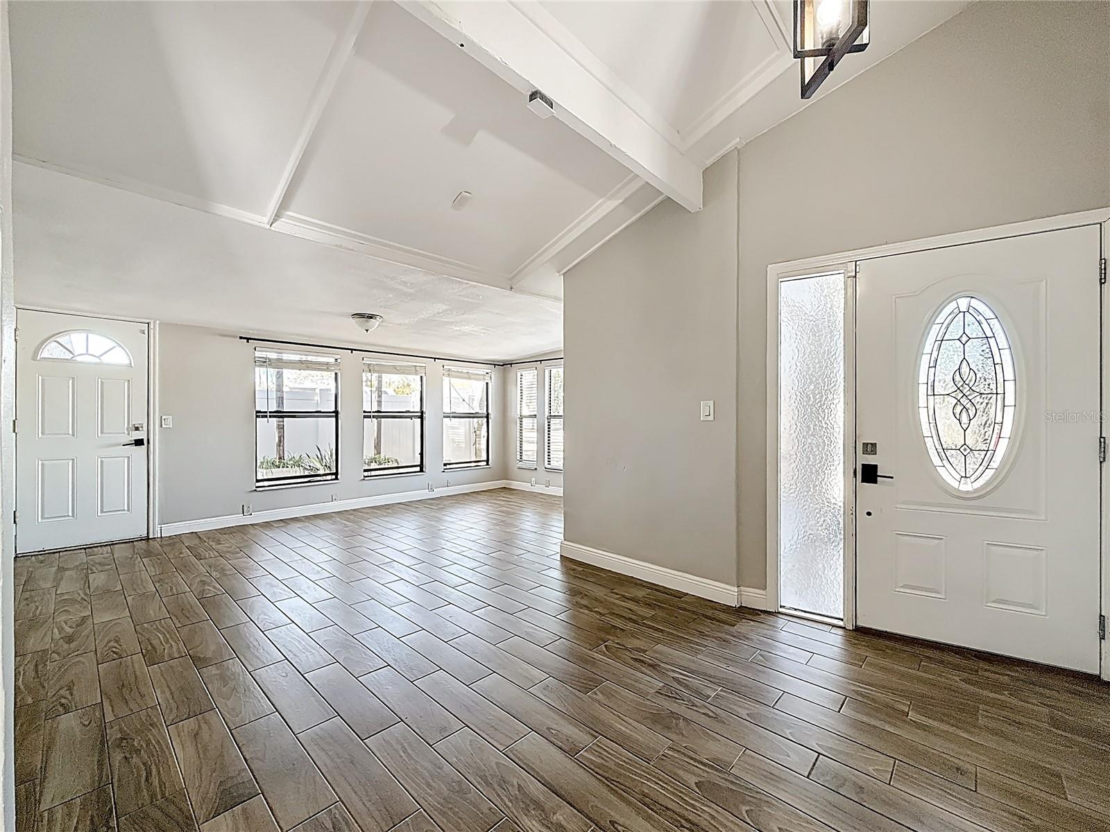 Image 12 of 85 For 5108 Ravensdale Way