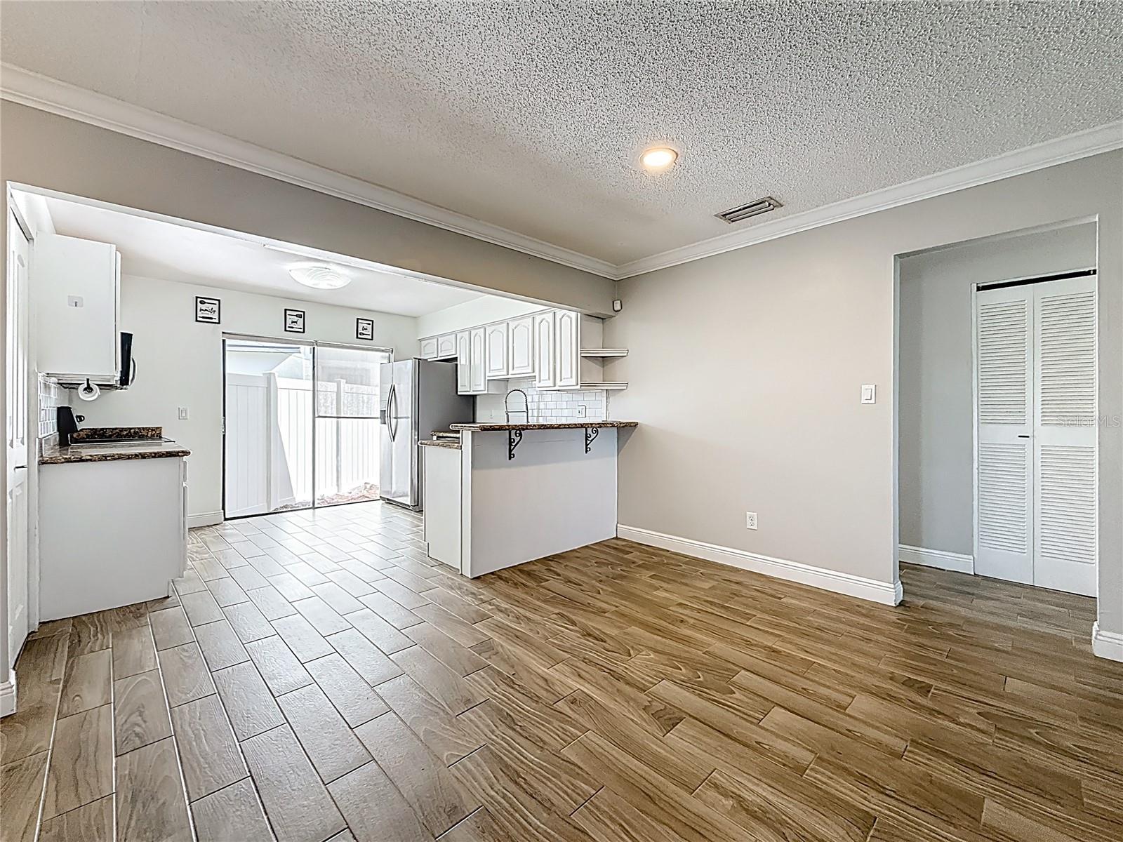 Image 21 of 85 For 5108 Ravensdale Way