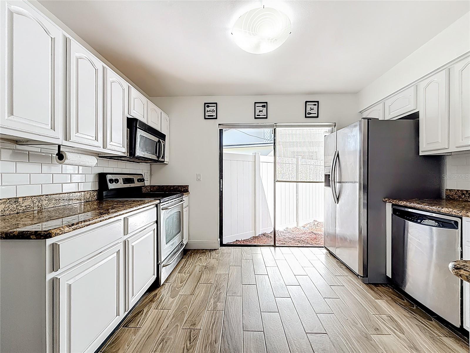 Image 22 of 85 For 5108 Ravensdale Way