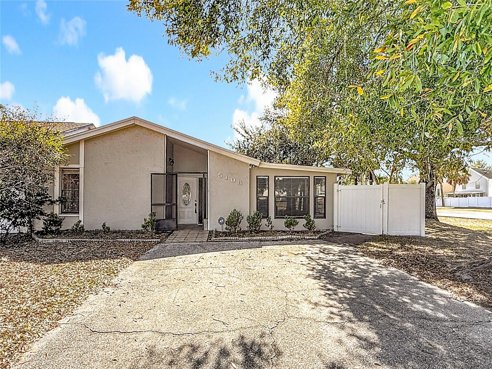 Image 3 of 85 For 5108 Ravensdale Way