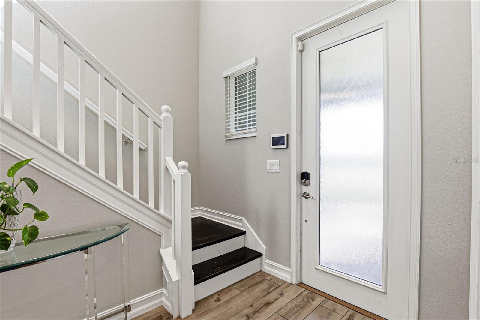 Listing photo id 10 for 5026 Tivoli Drive