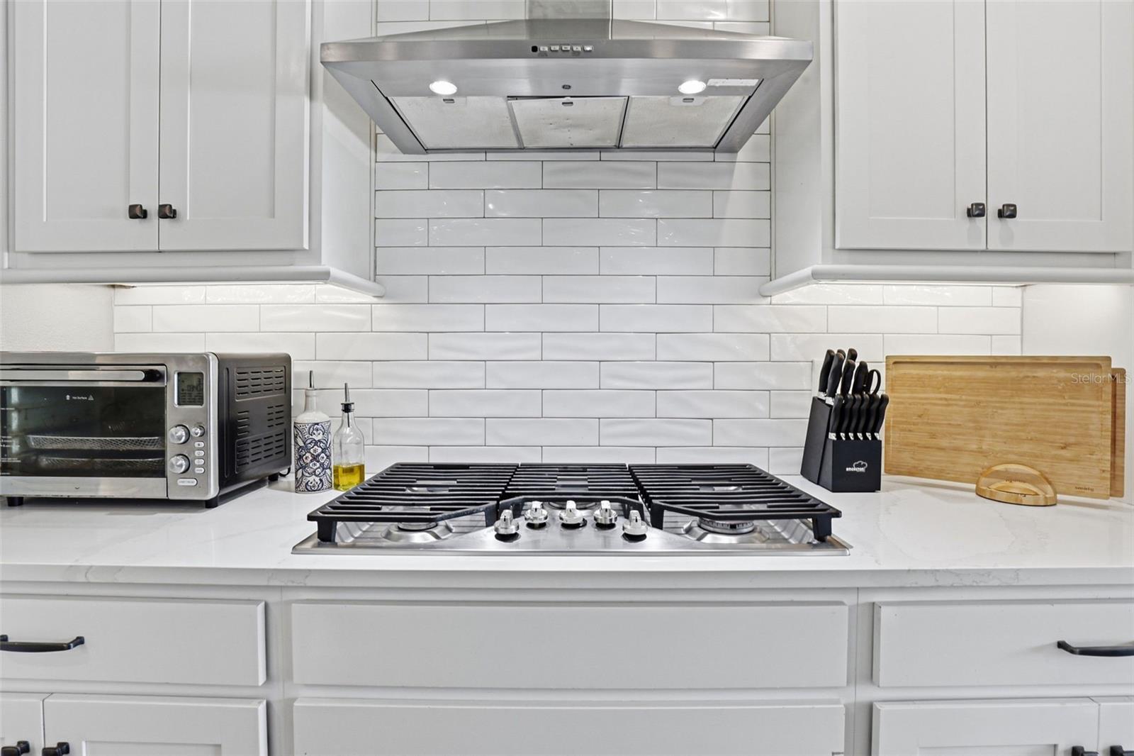 Listing photo id 24 for 5026 Tivoli Drive