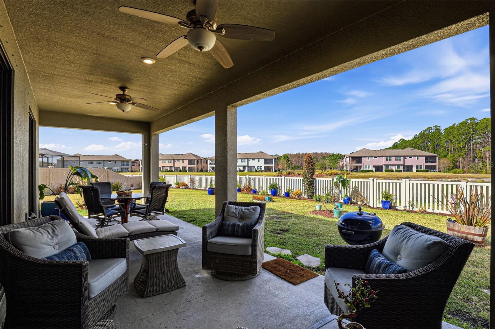 Listing photo id 36 for 5026 Tivoli Drive