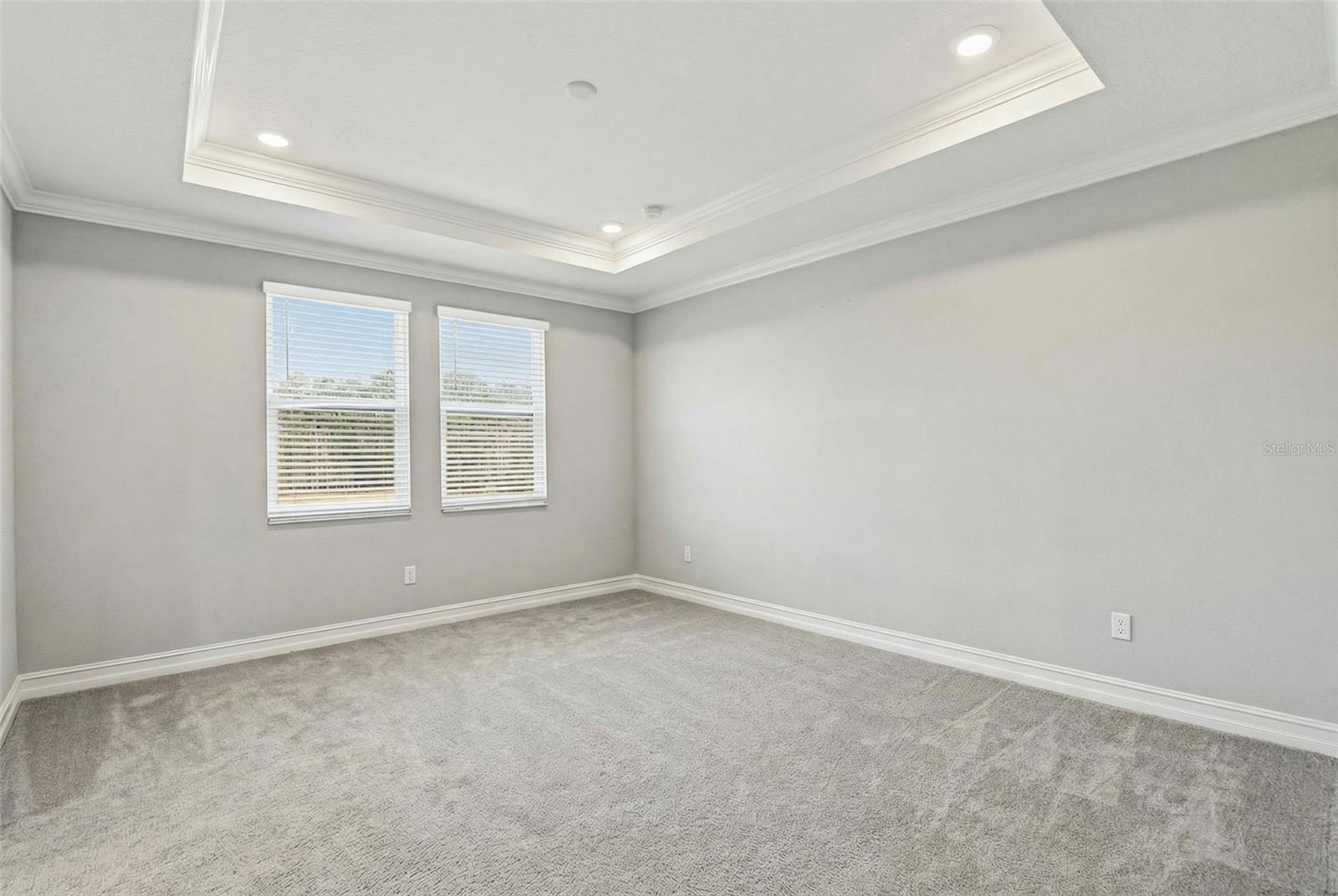 Listing photo id 43 for 5026 Tivoli Drive