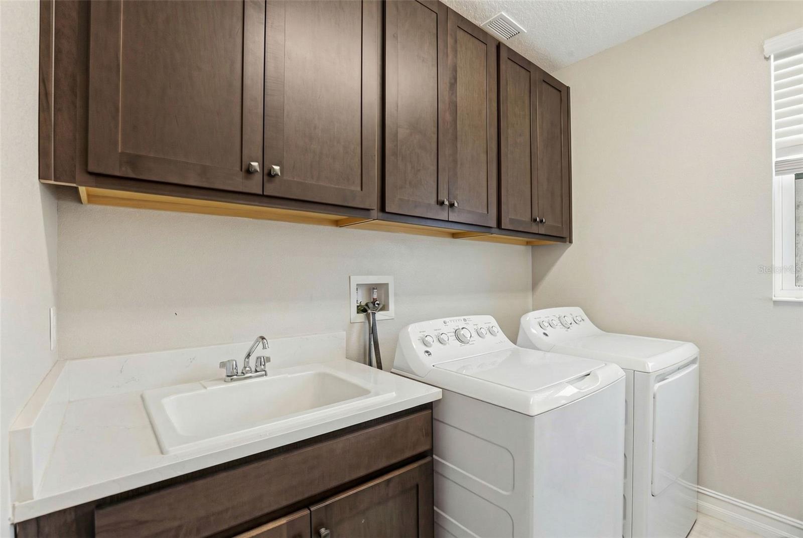 Listing photo id 51 for 5026 Tivoli Drive