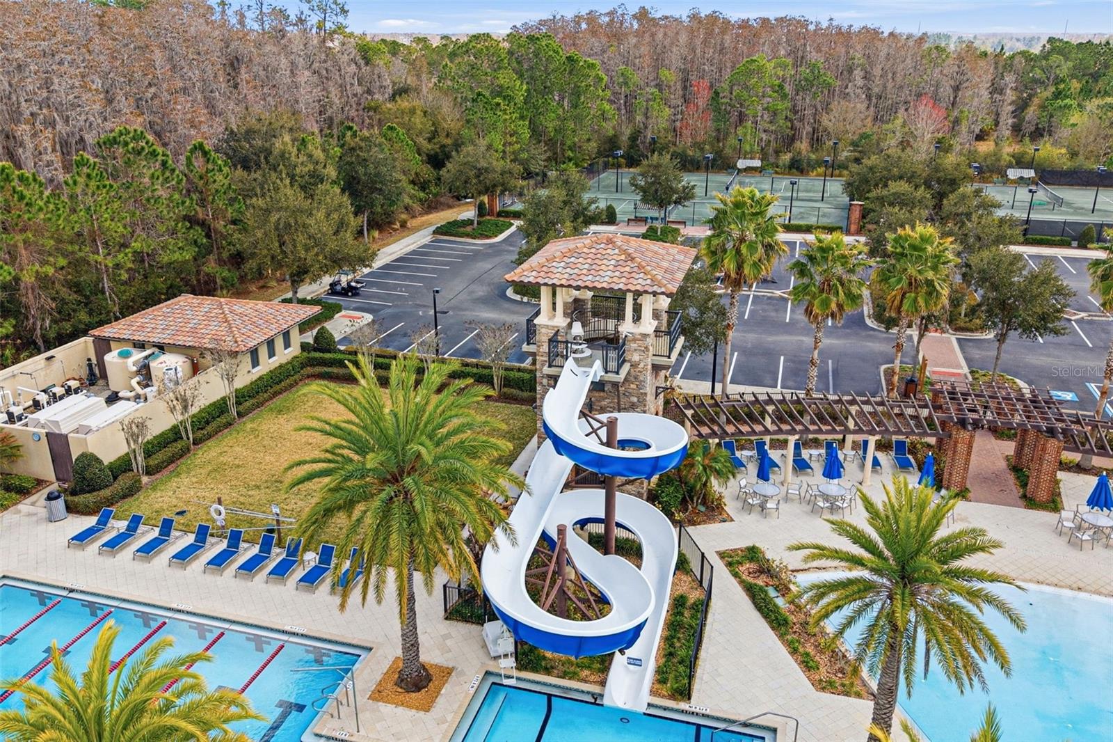 Listing photo id 72 for 5026 Tivoli Drive