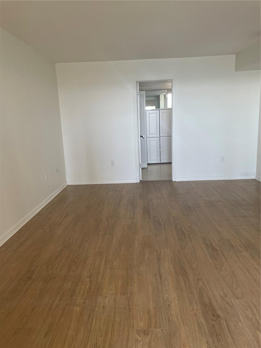 Image 16 of 27 For 5200 Brittany Drive S 1804