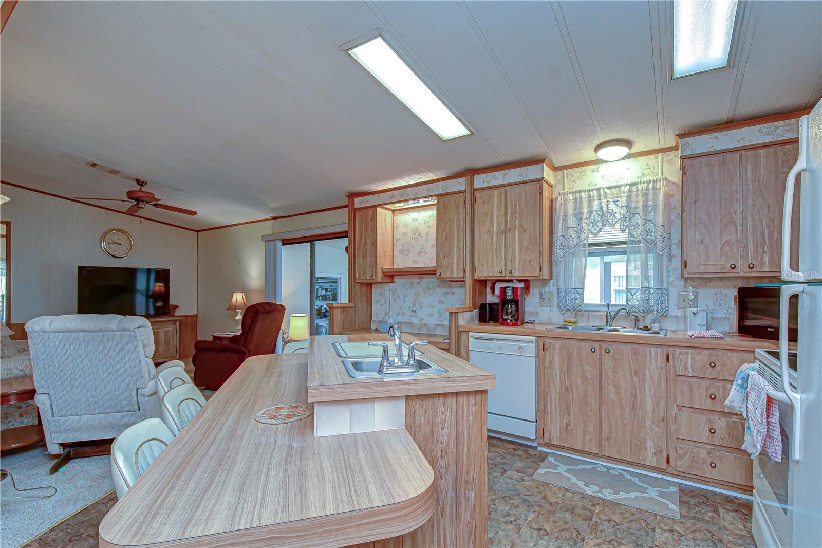 Image 35 of 77 For 35145 Wagner Way