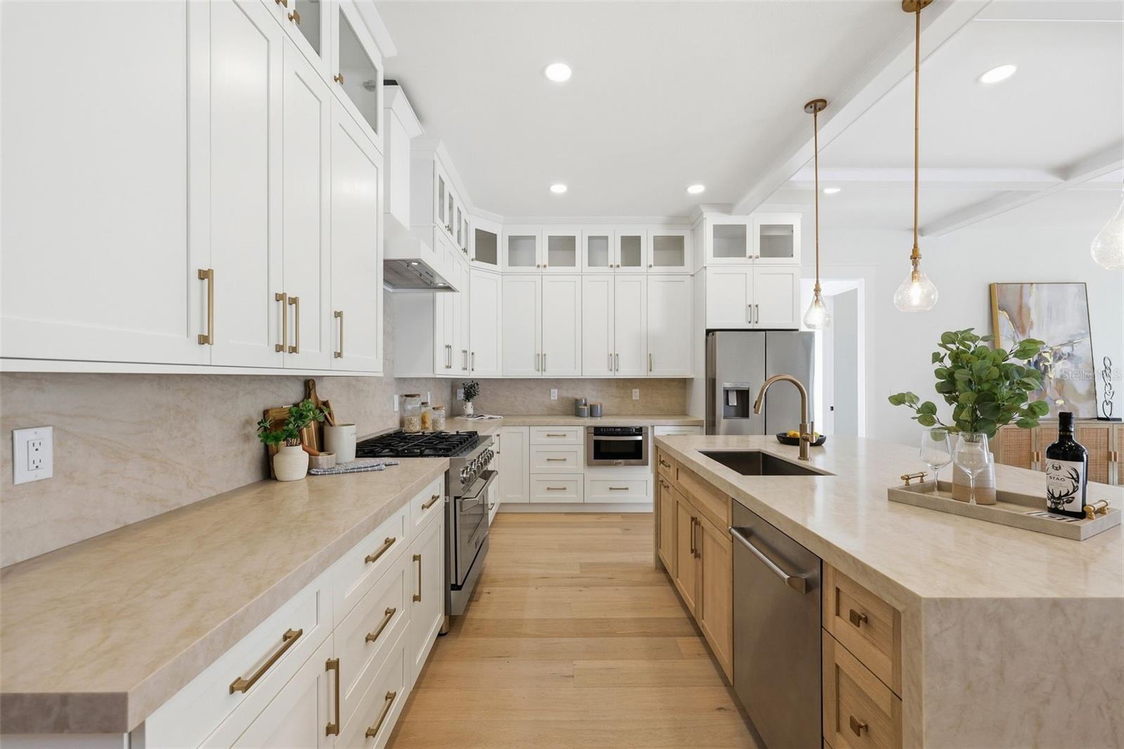 Image 10 of 37 For 920 Alfred Street