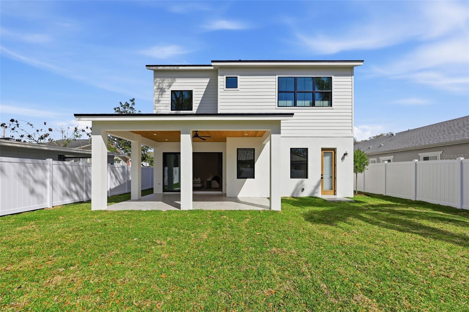 Image 32 of 37 For 920 Alfred Street