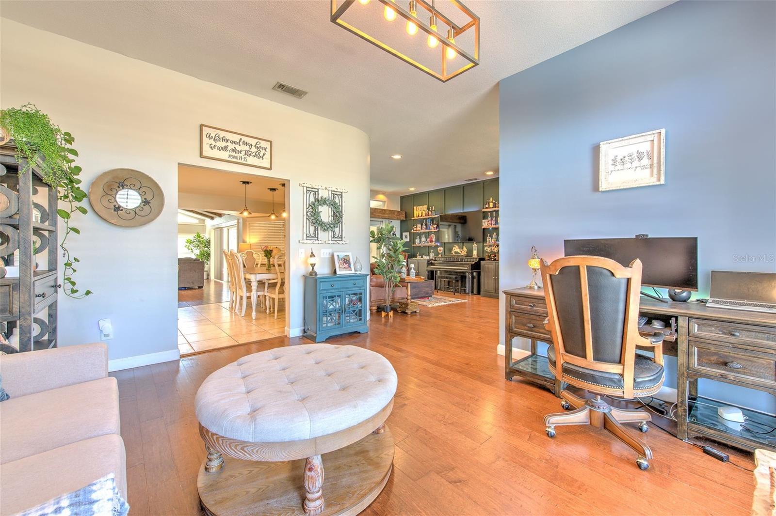 Image 9 of 42 For 3809 Buckingham Loop Drive